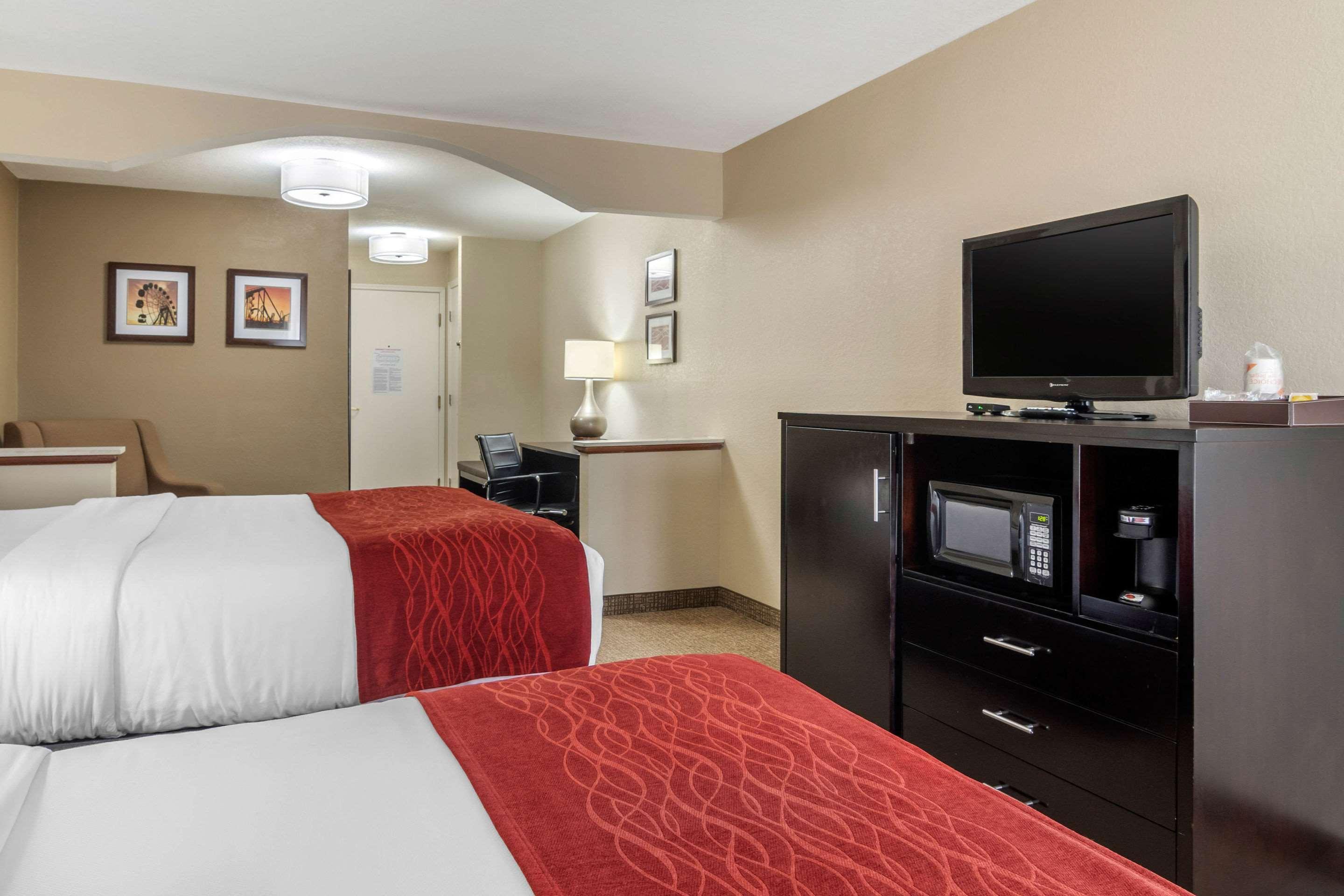 Comfort Inn & Suites Atlanta-Smyrna Bagian luar foto