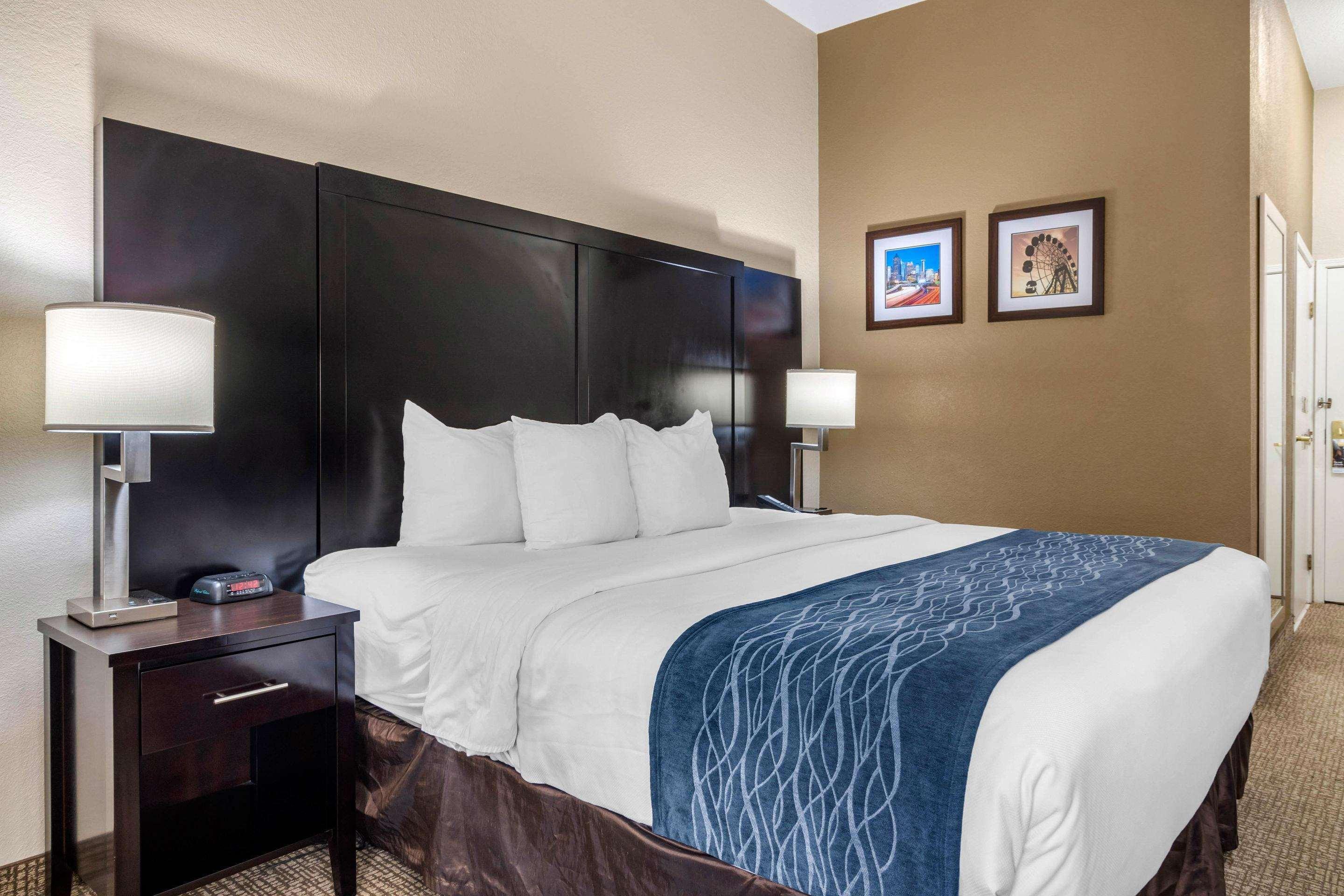 Comfort Inn & Suites Atlanta-Smyrna Bagian luar foto