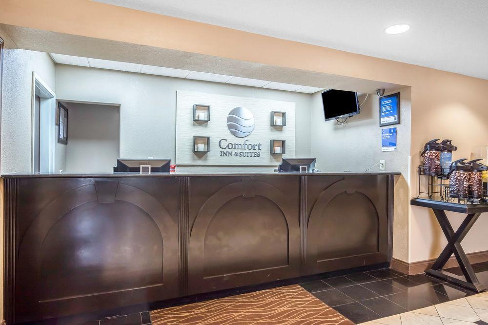 Comfort Inn & Suites Atlanta-Smyrna Bagian luar foto