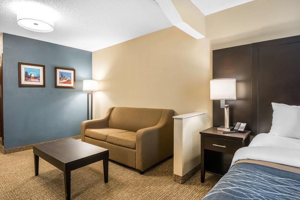 Comfort Inn & Suites Atlanta-Smyrna Bagian luar foto