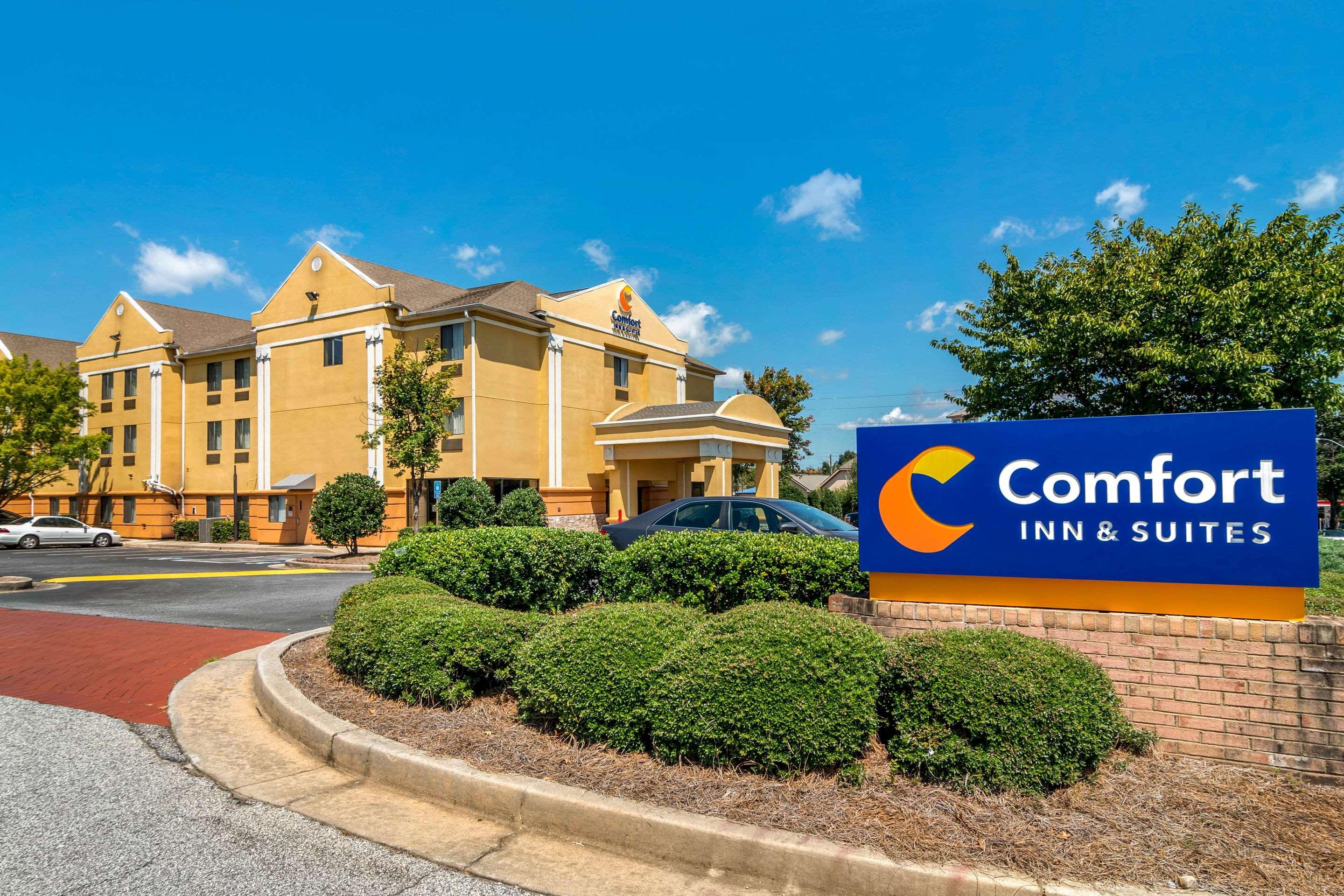 Comfort Inn & Suites Atlanta-Smyrna Bagian luar foto