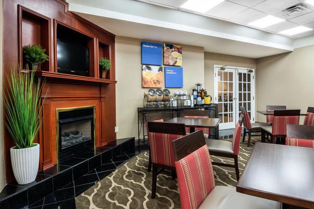 Comfort Inn & Suites Atlanta-Smyrna Bagian luar foto