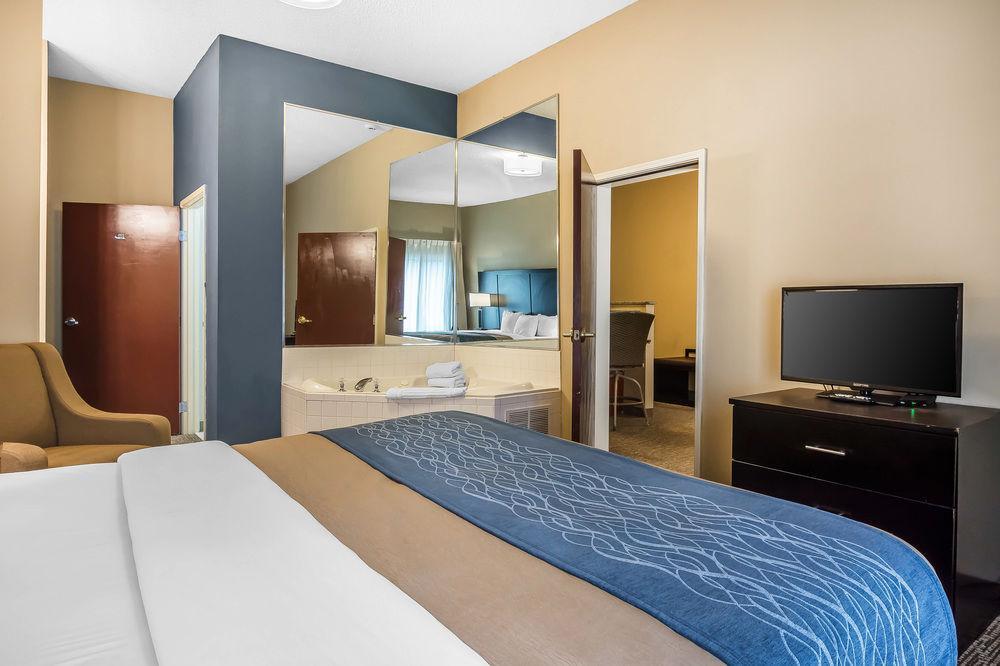 Comfort Inn & Suites Atlanta-Smyrna Bagian luar foto