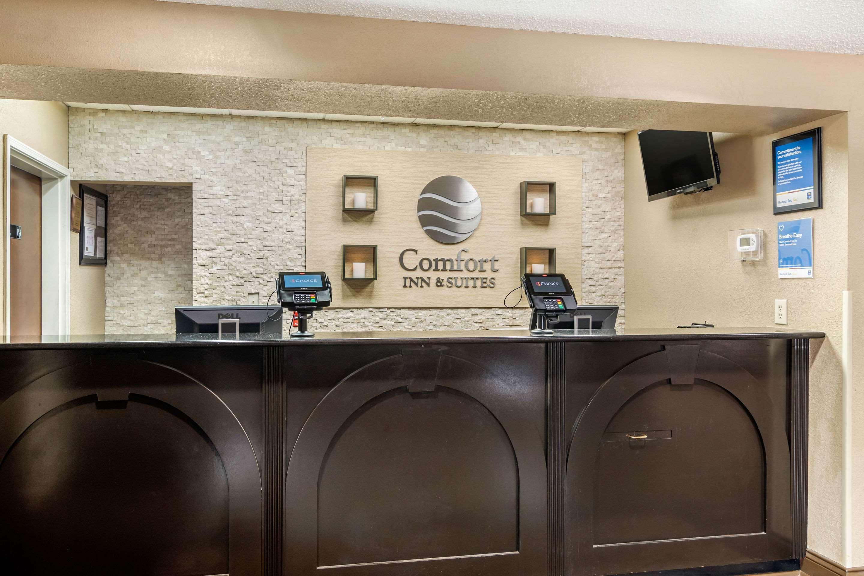 Comfort Inn & Suites Atlanta-Smyrna Bagian luar foto