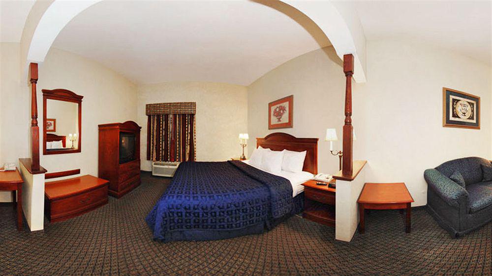 Comfort Inn & Suites Atlanta-Smyrna Bagian luar foto
